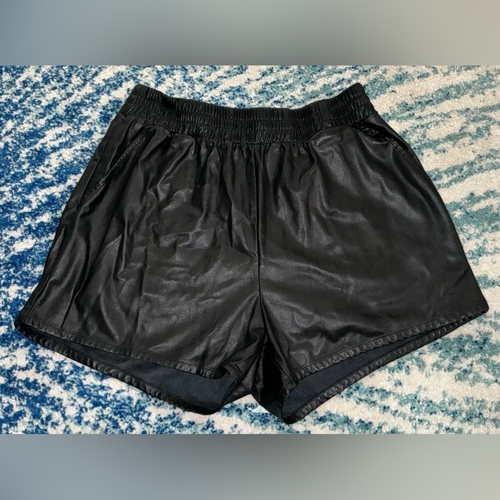 Shinestar Women's Black Shorts